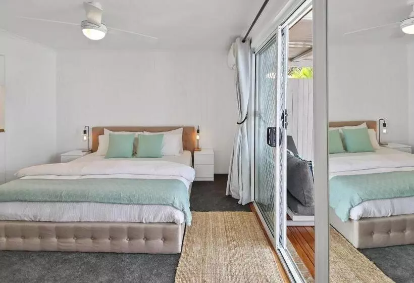 ペンション Private Outdoor Spa, Fire Pit   The Retreat Coolum Beach