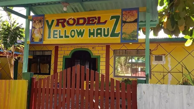 Majatalo Rodel Yellow Hauz