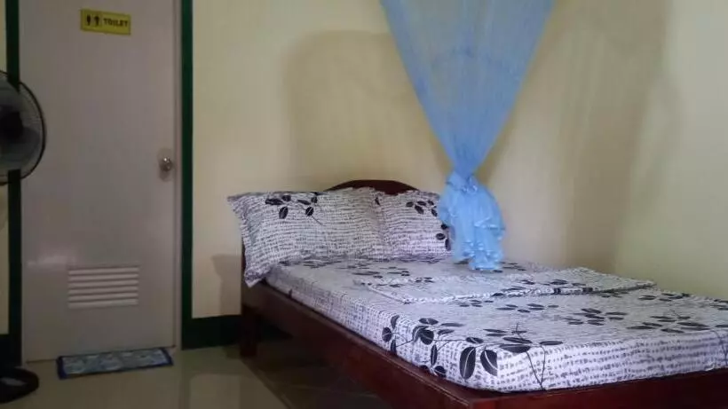 Majatalo Rodel Yellow Hauz