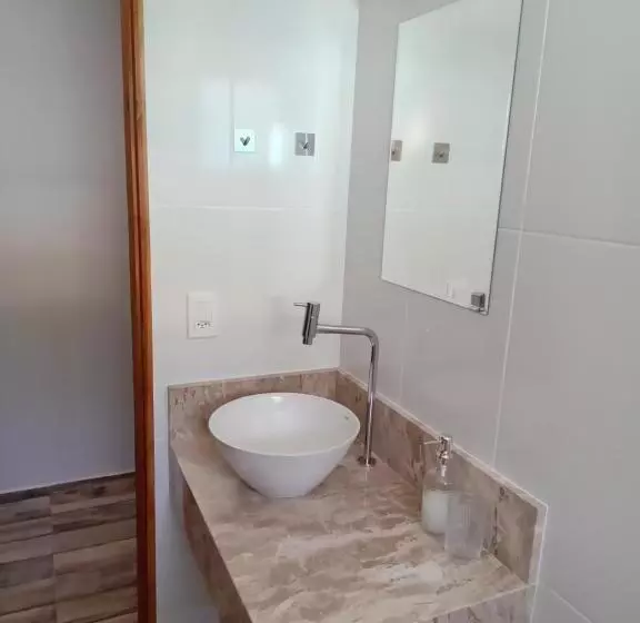پانسیون Suíte Ilhinha Ii Em Condomínio Na Praia Do Perequê