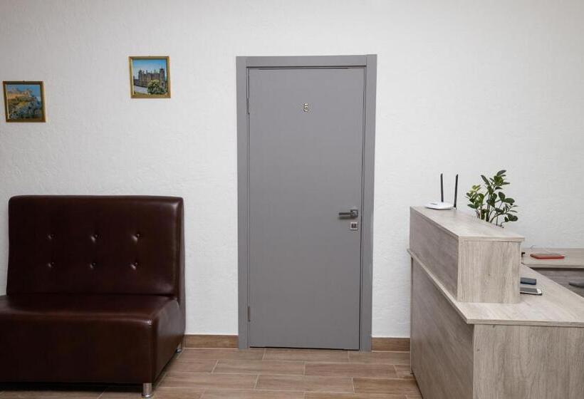 ユースホステル Your Home