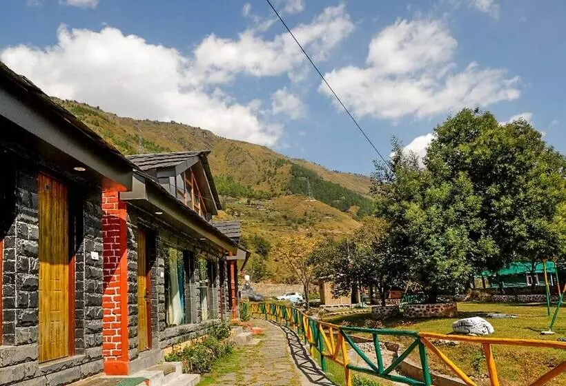 Aamiaismajoitus (B&B) Chanshal Camps And Resort