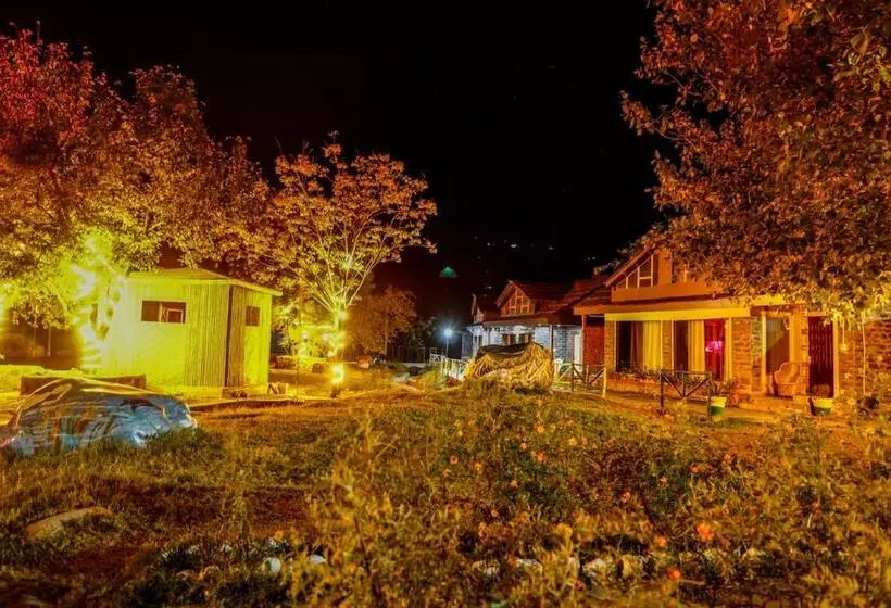 Aamiaismajoitus (B&B) Chanshal Camps And Resort