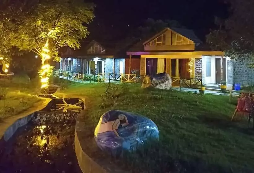 Aamiaismajoitus (B&B) Chanshal Camps And Resort