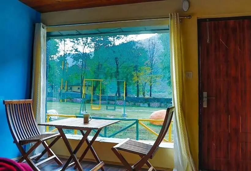 Aamiaismajoitus (B&B) Chanshal Camps And Resort