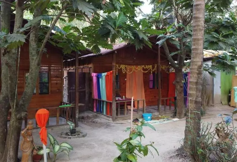 Aamiaismajoitus (B&B) Fernandes Bar And Restaurant