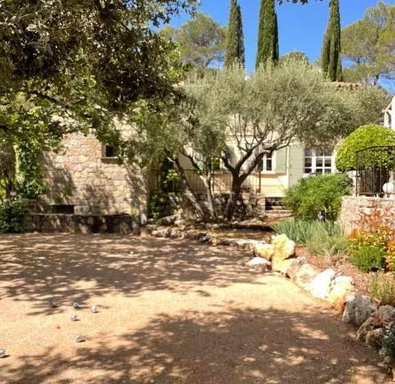 Aamiaismajoitus (B&B) Le Mas De La Rose