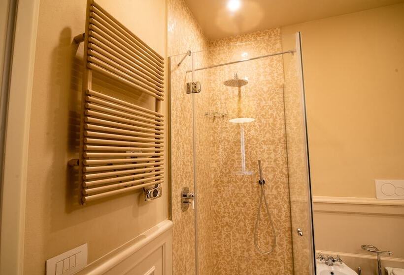 تختخواب و صبحانه Noble Floor Luxury Apartment