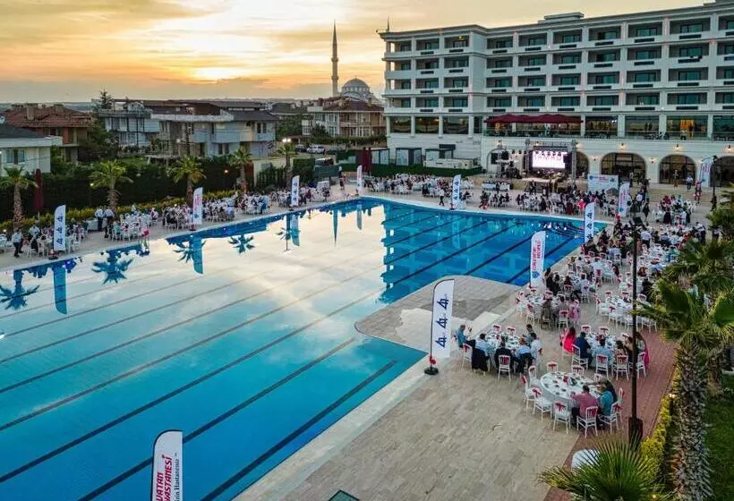 Hotelli Ramada Plaza By Wyndham Silivri