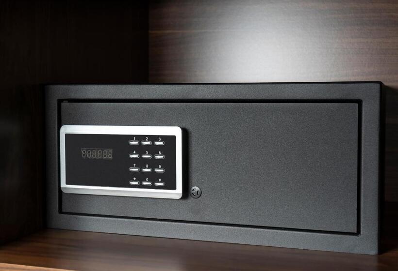 ホテル Ramada Plaza By Wyndham Silivri