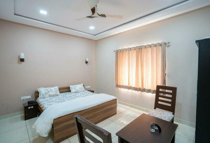 Hotel Resort Golden Cave