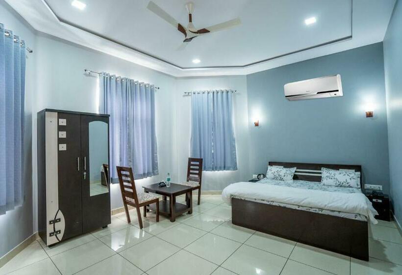 Hotel Resort Golden Cave