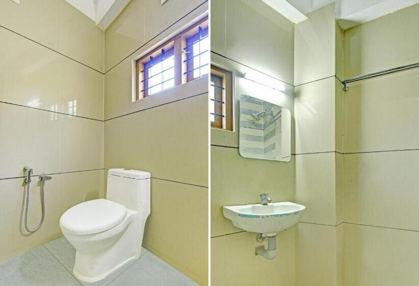 בית מלון כפרי Spot On Royal Heights