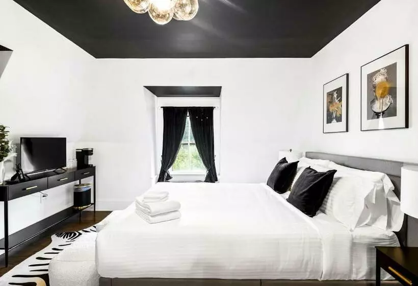 Hotelli The Coach House