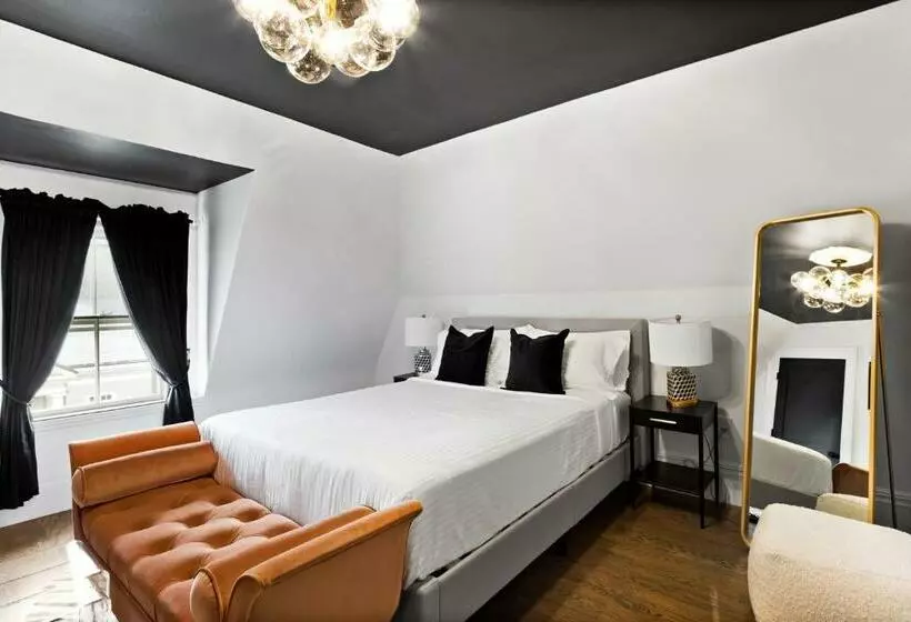 Hotelli The Coach House