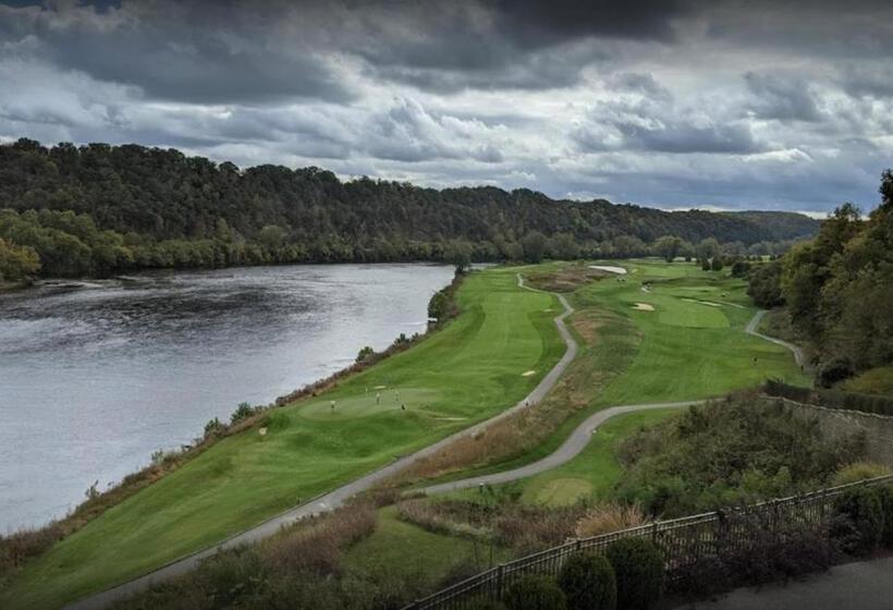 호텔 The Highlander