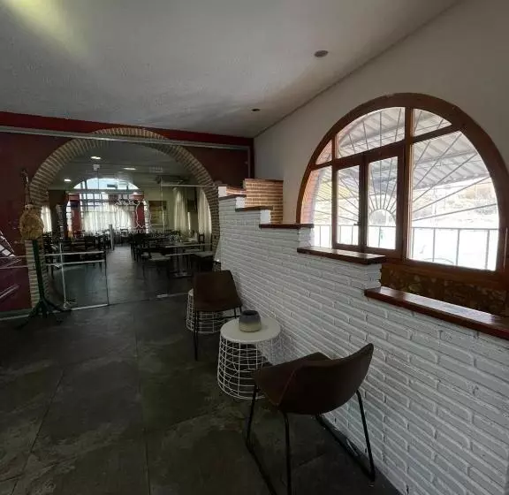 Majatalo Hostal El Botero