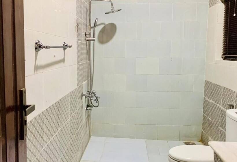 پانسیون Moon Light Guesthouse