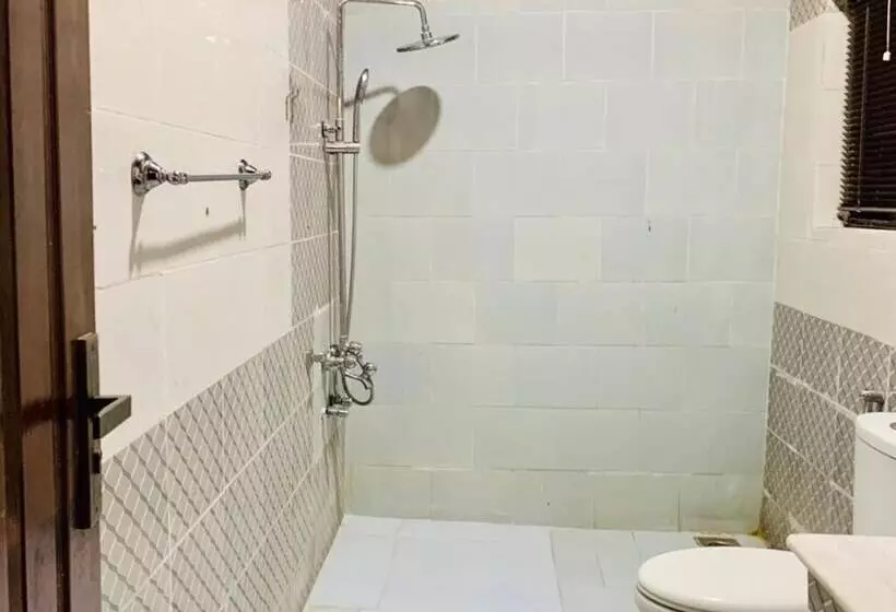 پانسیون Moon Light Guesthouse