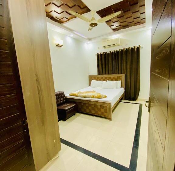 پانسیون Moon Light Guesthouse