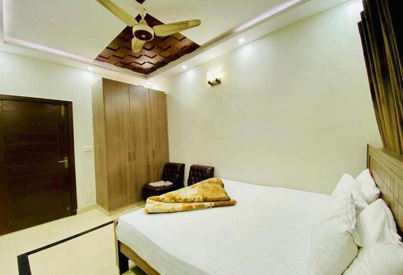 پانسیون Moon Light Guesthouse