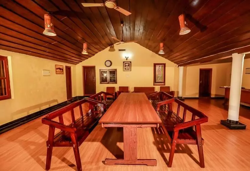 Lomakeskus Chandragiri Wayanad Pool Bungalow By Voye Homes