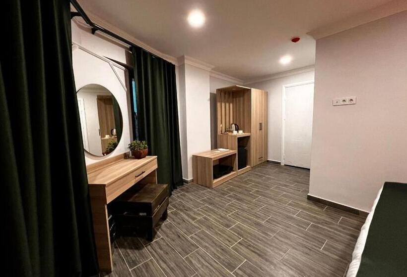 مبيت وإفطار Nayada Otel Spa