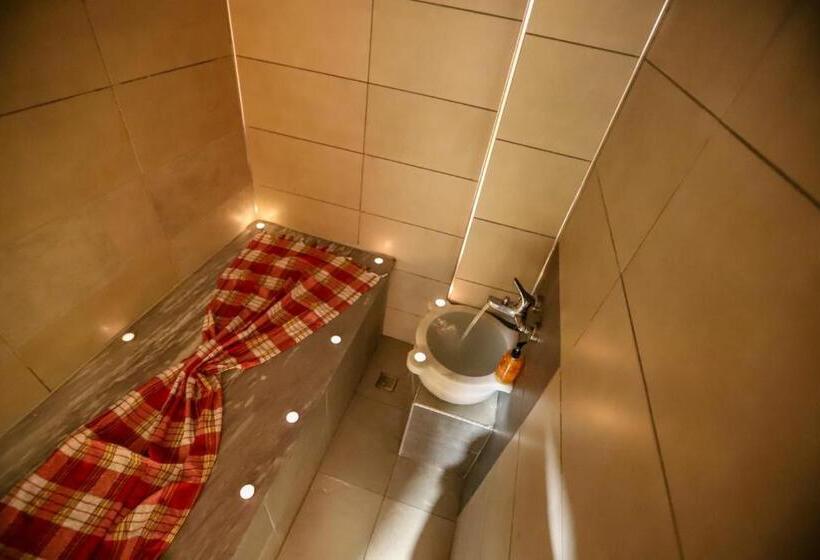 مبيت وإفطار Nayada Otel Spa