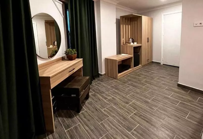 ベッドアンドブレックファースト Nayada Otel Spa