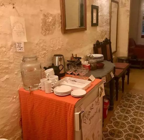 تختخواب و صبحانه Peaceful Farmhouse Stay With Cozy Yard