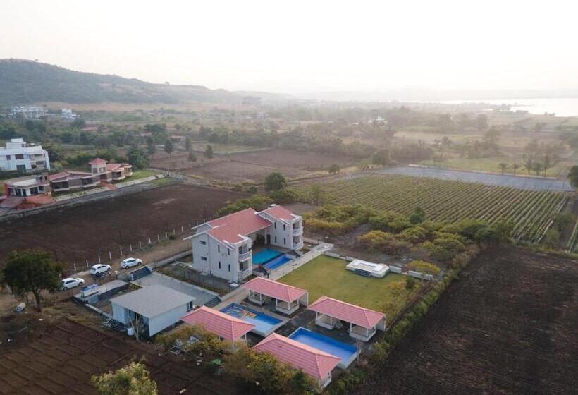 هتل Isola Luxury Farm Suites