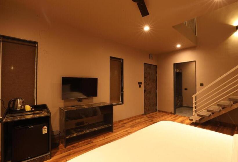 هتل Isola Luxury Farm Suites