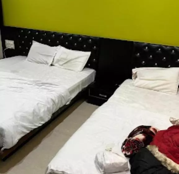 Hotelli Naman Palace Ujjain