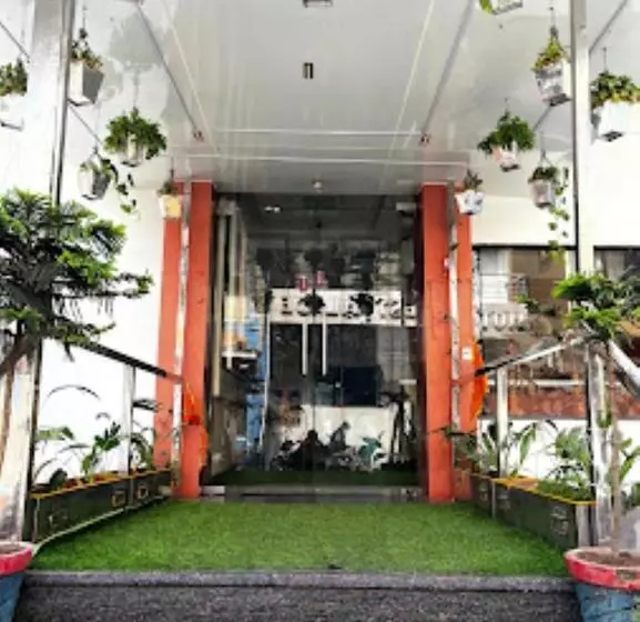 Hotelli Naman Palace Ujjain