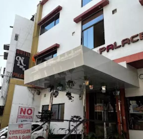 Hotelli Naman Palace Ujjain