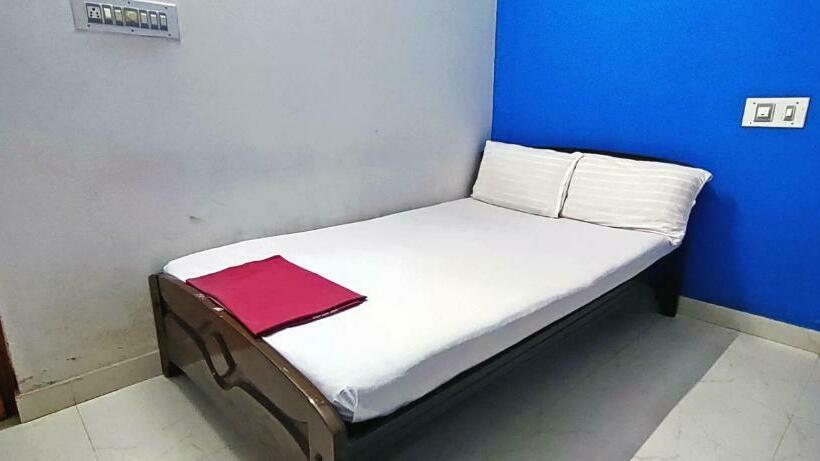 Hotel Staymaker Senani Residency