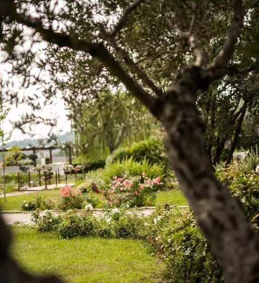 Hotelli Tenuta Pezzapane