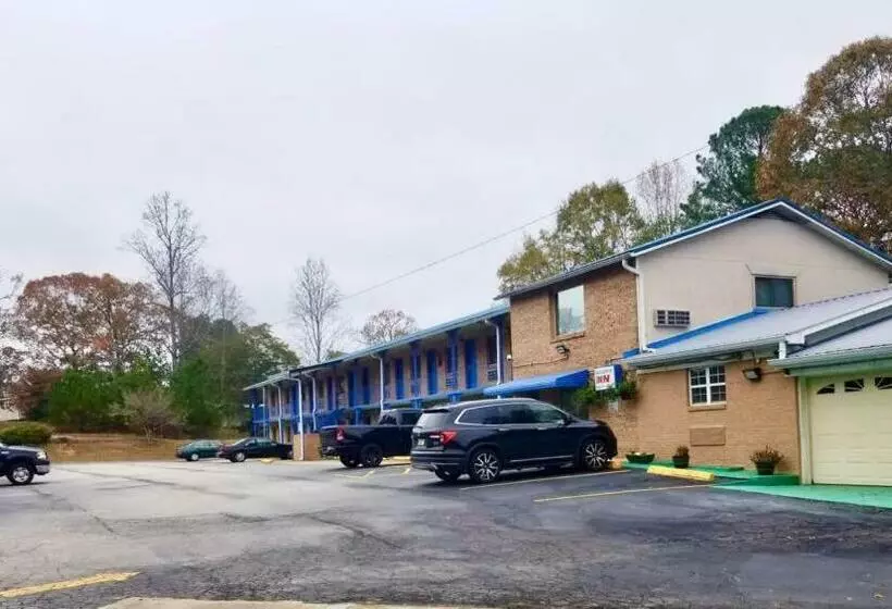 Hotelli Traveler S Inn