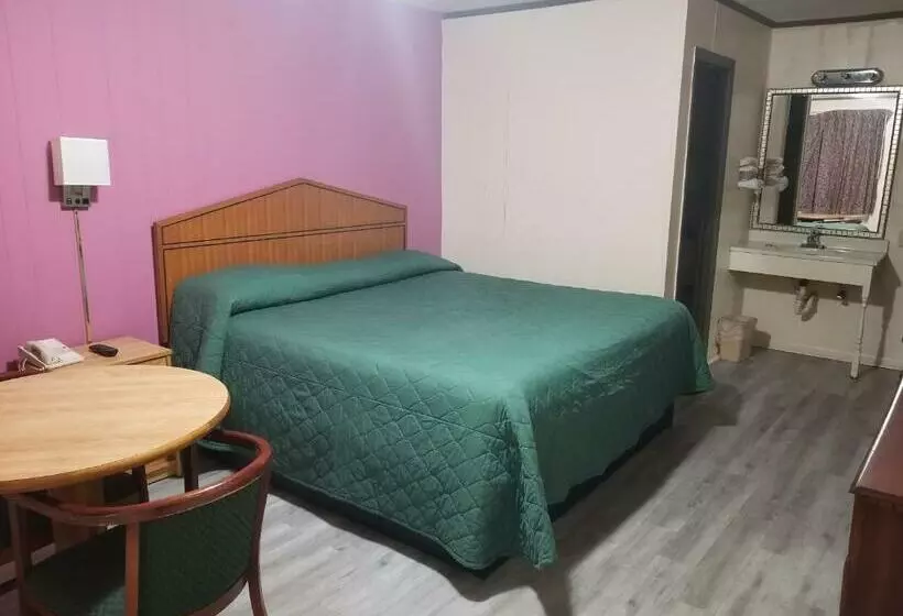 Hotelli Traveler S Inn