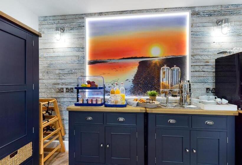 Пансион Driftwood Boutique Guest House