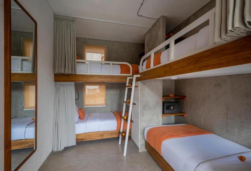 הוסטל Roomates Surf Camp Canggu By Ini Vie Hospitality