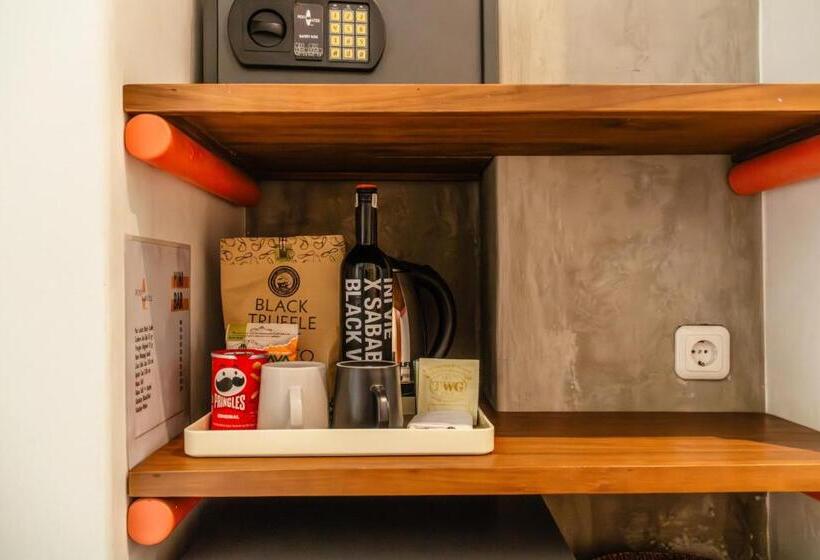 הוסטל Roomates Surf Camp Canggu By Ini Vie Hospitality