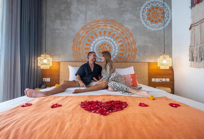 הוסטל Roomates Surf Camp Canggu By Ini Vie Hospitality