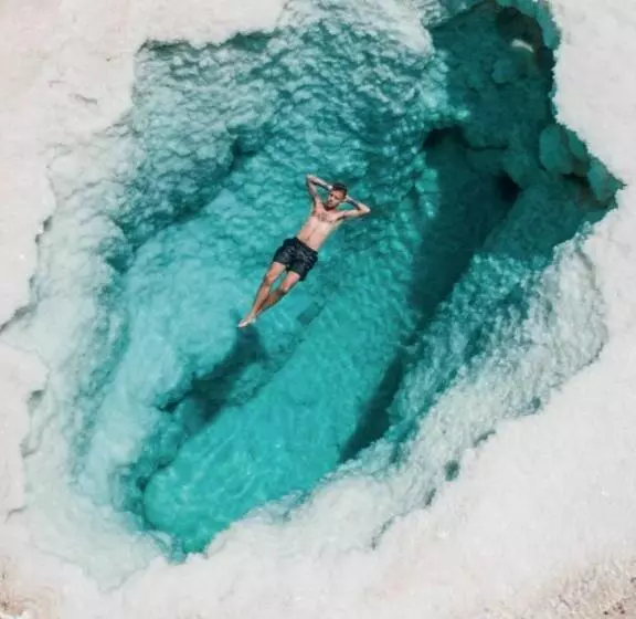 تختخواب و صبحانه Hidden Place