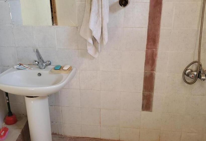 تختخواب و صبحانه Hidden Place