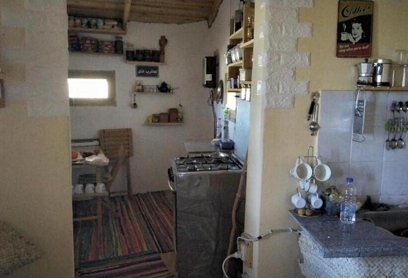 تختخواب و صبحانه Hidden Place