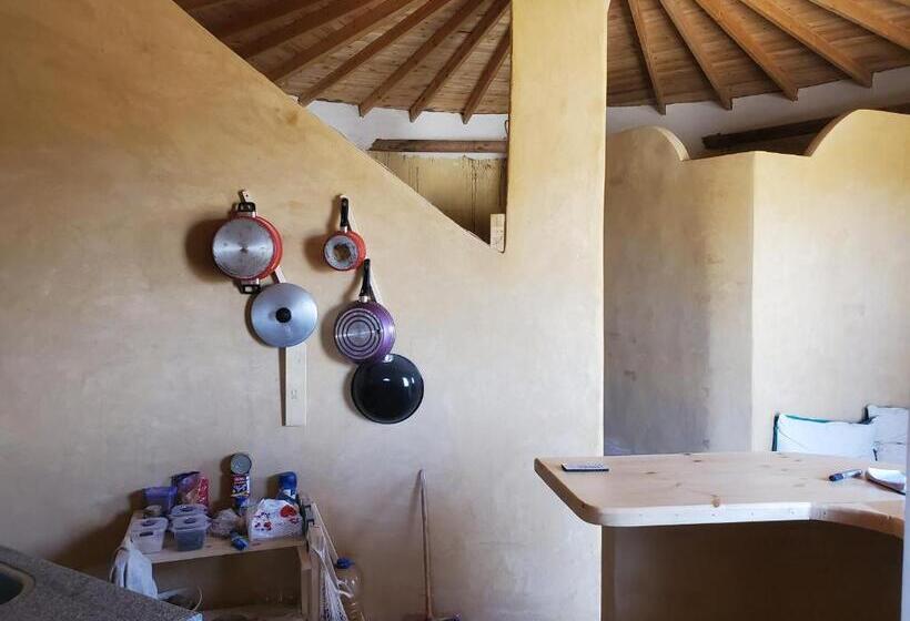 تختخواب و صبحانه Hidden Place