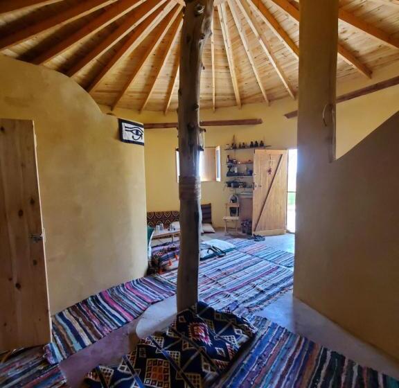 تختخواب و صبحانه Hidden Place