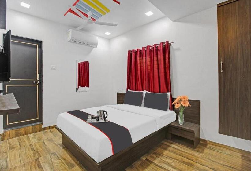 Collection O Hotel Sairaj Lodging & Boarding