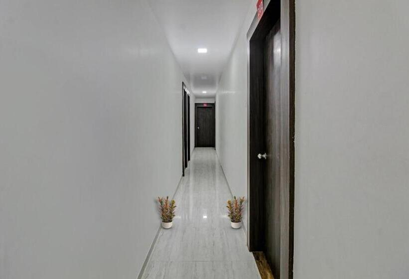 Collection O Hotel Sairaj Lodging & Boarding